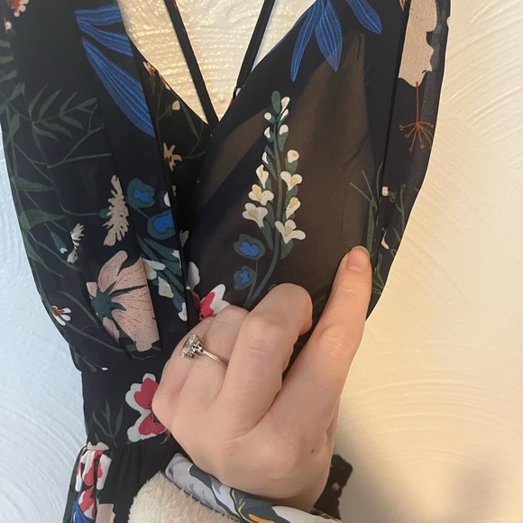 Meghan LA Enchanted Garden Maxi in Wildflower Navy Plunging V-Neckline Bra Cups - Picture 4 of 6